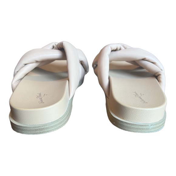 Universal Thread Cosette Puffy Slide Sandals in Tan - Picture 7 of 11